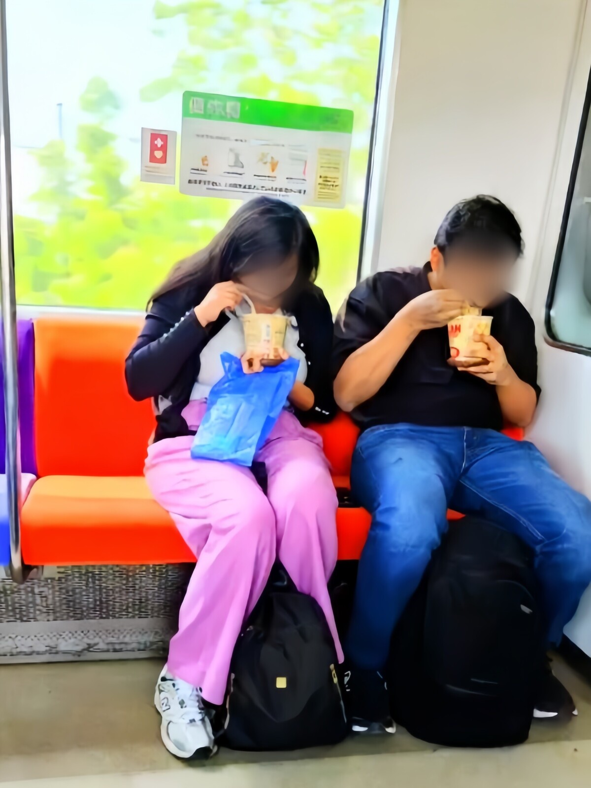 【中共ネット】 日本の電車の優先席で外国人がカップ麺食べる＝「これがもしチャイナ人だったら…」