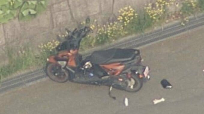 【韓国籍の男を逮捕】 125ｃｃスクーターと乗用車が衝突、50代とみられる男性ライダー意識不明の重体