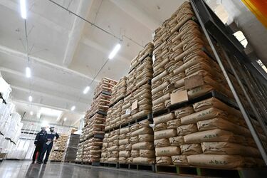 【2021年の古いコメ、売れ残るリスクも】5キロ2000円の政府備蓄米に消費者は本当に飛び付くのか、新米を好む消費者はソッポを向くだろう