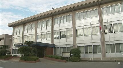 【佐賀】泥酔した男性を心配した通りすがりの男が声かけ→男性は逆上、男も激高→仲裁に入った別の男性にタックルし殴る蹴るの暴行を加えた傷害容疑で26歳男逮捕