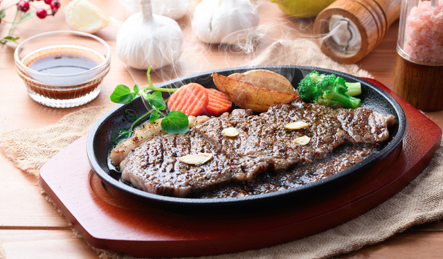 【外食】ステーキ店の倒産、 2024年は過去最多 「輸入牛肉」高騰で苦境