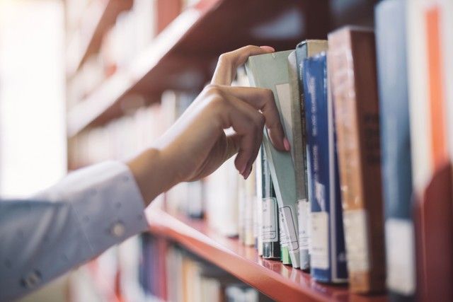 【大阪】「よっぽどなんだろうな」市の図書館、窓口業務の停滞をお詫び→返却図書は戻せず、予約本も長期間渡せない状態