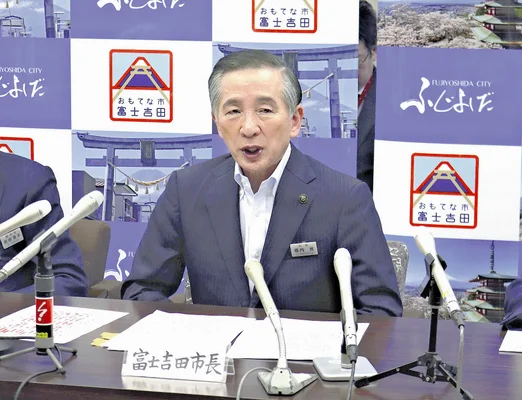 【山梨・富士吉田市】市長「道楽で富士山に登る人を公費で救う必要あるか」…ヘリは１時間４０万円、救助は命がけ