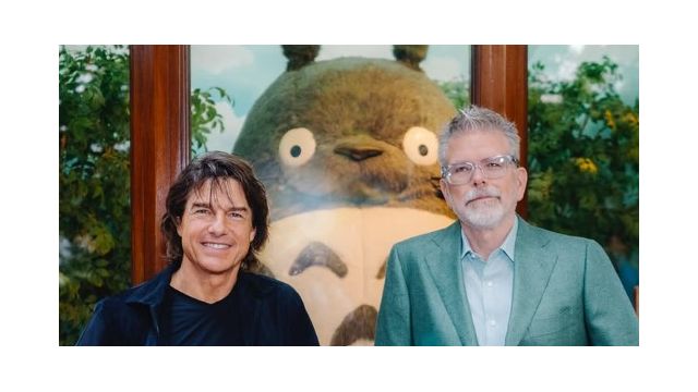 【芸能】来日したトム・クルーズ、ジブリ美術館を訪問！トトロと写真