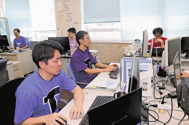 【鳥取】働きやすい鳥取県庁に…広報課はＴシャツで業務、式典以外は「ノーネクタイ・ノージャケット」ОＫ
