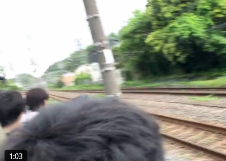 【電車に向かって◯ねーー】撮り鉄さん、お目当ての電車をワクワクで待つ→違う電車に撮影を阻まれ「◯ねー！！」と罵詈雑言大会に