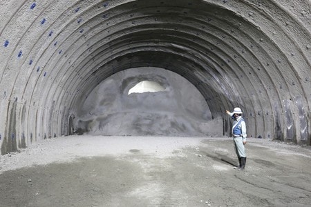 リニア、2工区が貫通 本線初、長野のトンネル公開―JR東海