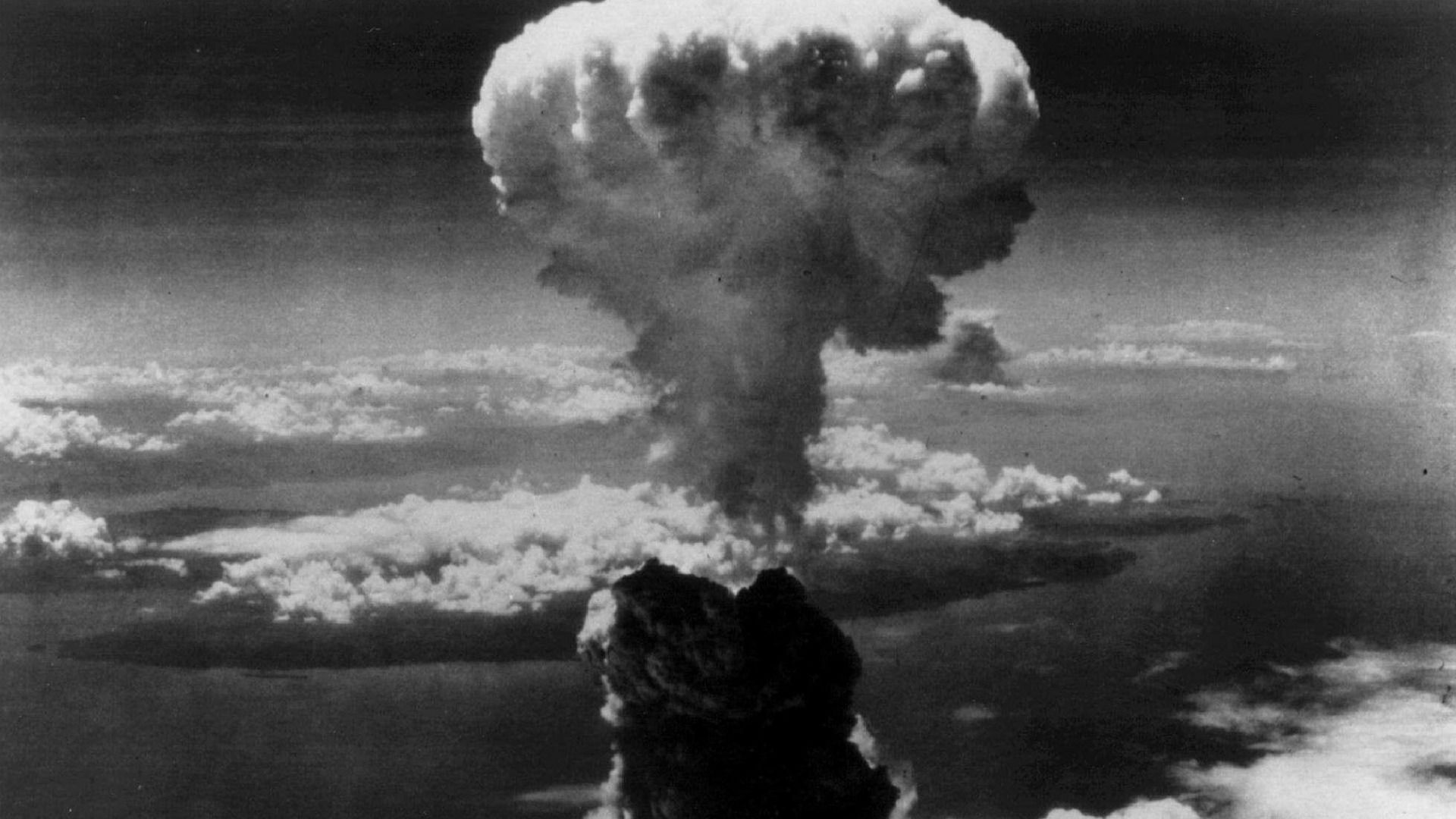 【4%→36%へ】日本への原爆投下、アメリカ世論は3割が反対に…