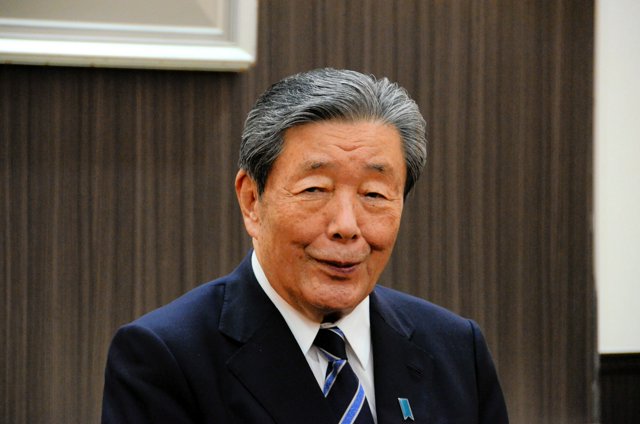【自民盗】森山幹事長『コメ価格、高くても我慢しろ！！（意訳）』