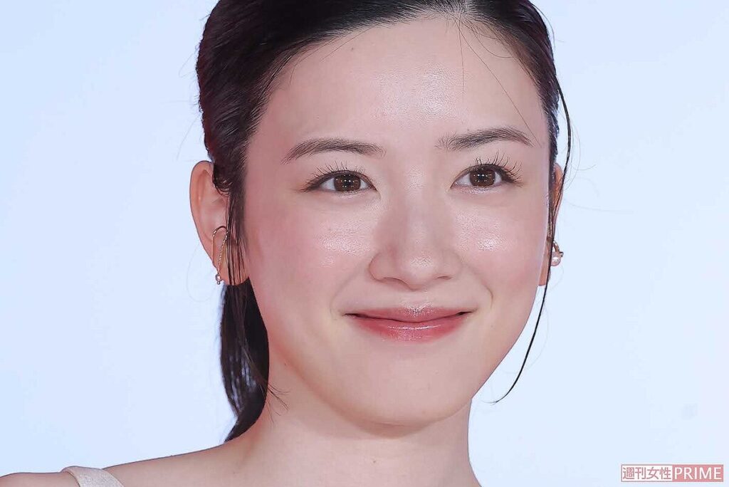 永野芽郁さん（25）、共演男性の『膝の上に座る』のが得意技だった