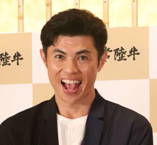 沖縄生まれの小島よしお、西田議員の“ひめゆり発言”に「対応が信用できない人」