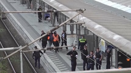 独ハンブルクの駅で女が複数人を刃物で刺す 12人負傷