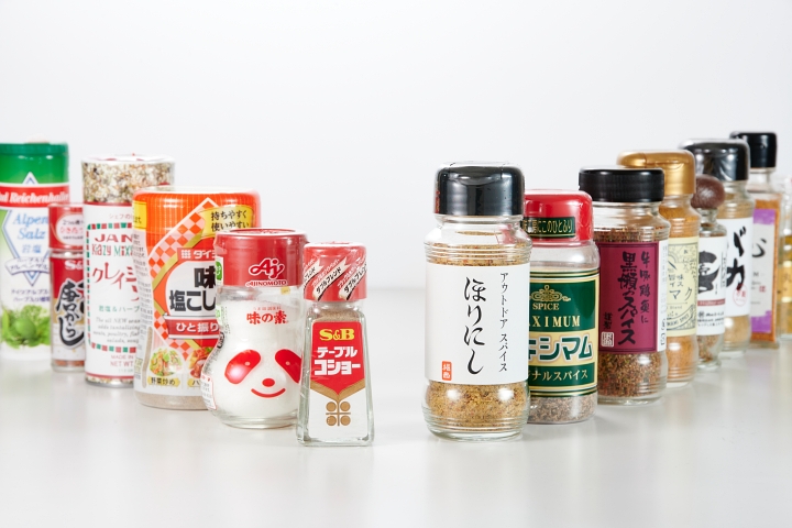 【値上げラッシュ】帝国データバンクによりますと、６月にメーカーの希望小売価格が値上げされる食品分野の商品のうち半数以上を調味料が占めています、さらに翌７月は値上げされる品目の大多数を調味料が占めている
