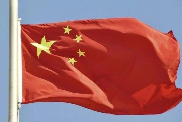 中国人さん、エレベーターのボタンにおしっこをかけるいたずらをするも故障して閉じ込められる