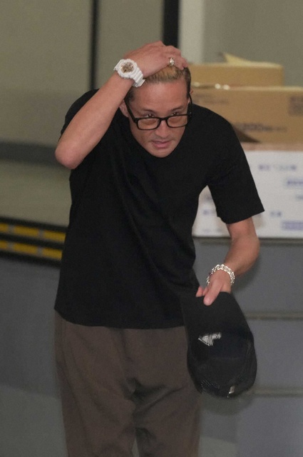 【悲報】TOKIO松岡昌宏さんのハゲ疑惑、最新黒髪画像が見つかり逝くWW