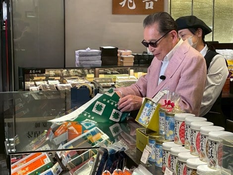 【タモリステーション】なぜ食料品売り場が“地下”にあるのか…　タモリが「デパ地下」進化論に迫る