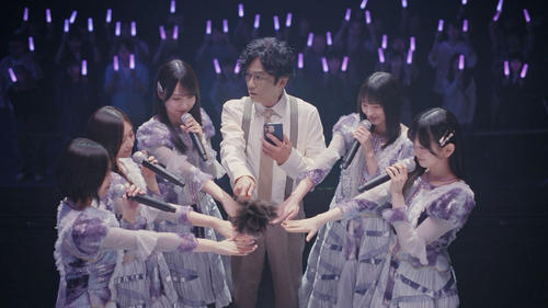 稲垣吾郎、CMで乃木坂46に「転生」しダンス披露「グループでのアイドル時代を思い出した」