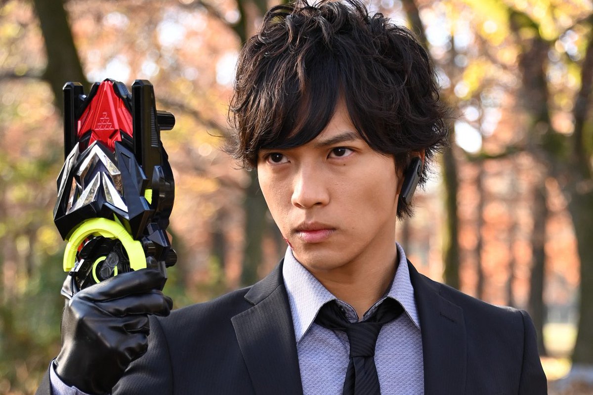 前代未聞、仮面ライダー俳優の岡田龍太郎（31）が司法試験合格を報告　「すごすぎます」「相当な努力」の声