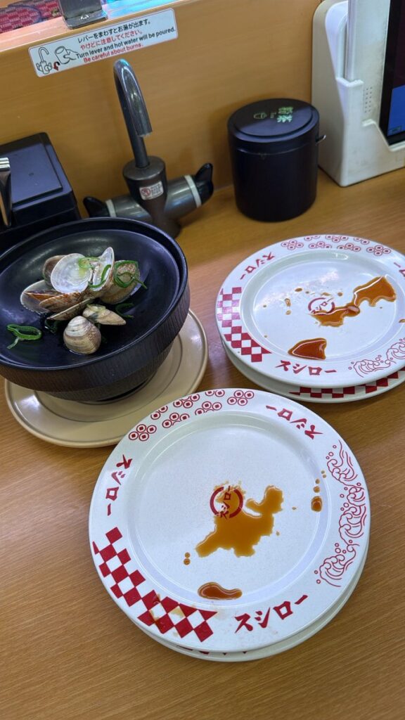 三崎優太氏「スシローうますぎない？」クオリティーに驚き「港区の回らない寿司より全然良い。日本企業の努力すごい」