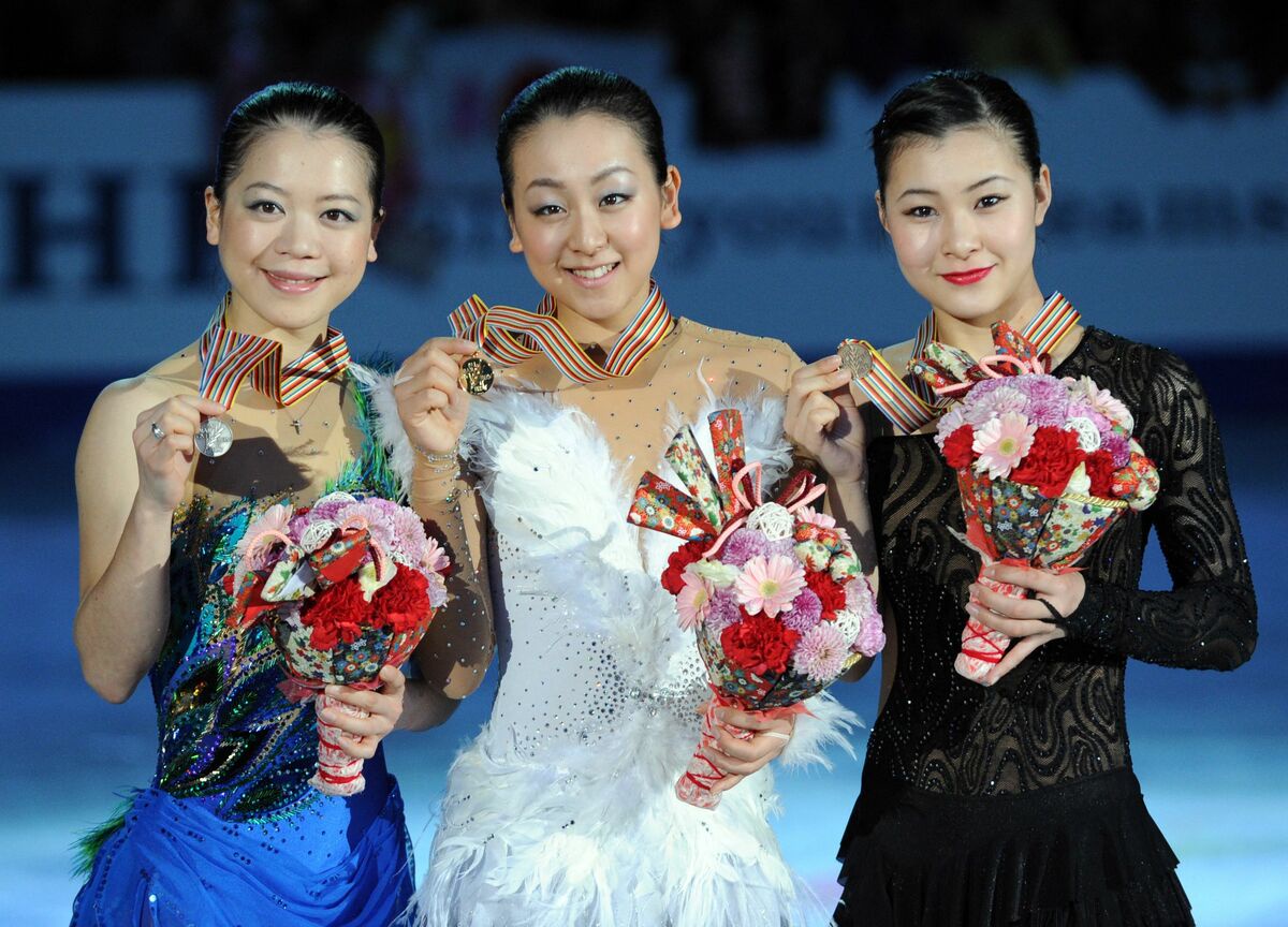 浅田真央が村上佳菜子をアイスショーから「降板」させていた　事務所は「信頼関係が崩れた」と事実関係を認める