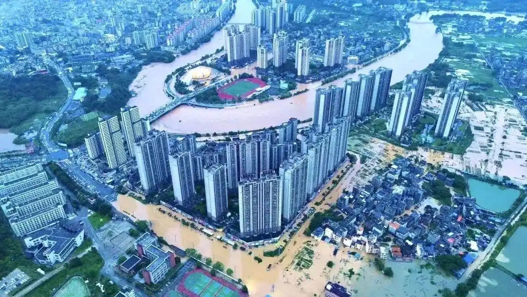 【Money1】 チャイナ･広東省「未曾有の大水害」市が丸ごと水没した。