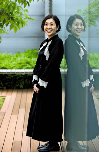 「女性蔑視の視線はまだやわらいでいない」……妊娠、出産を扱う新作『世界９９』が早くも７万５０００部に達した村田沙耶香さんは語る