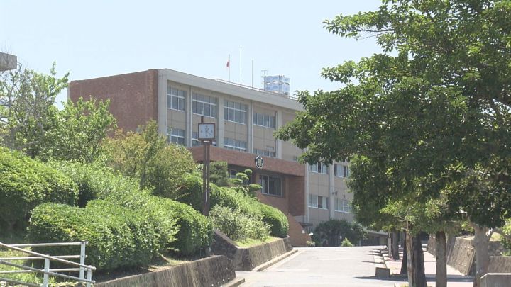 「悪い事をやってみたかった」県立高校に侵入し金属バットで窓ガラス割ったか 他校に通う18歳男子高校生を逮捕