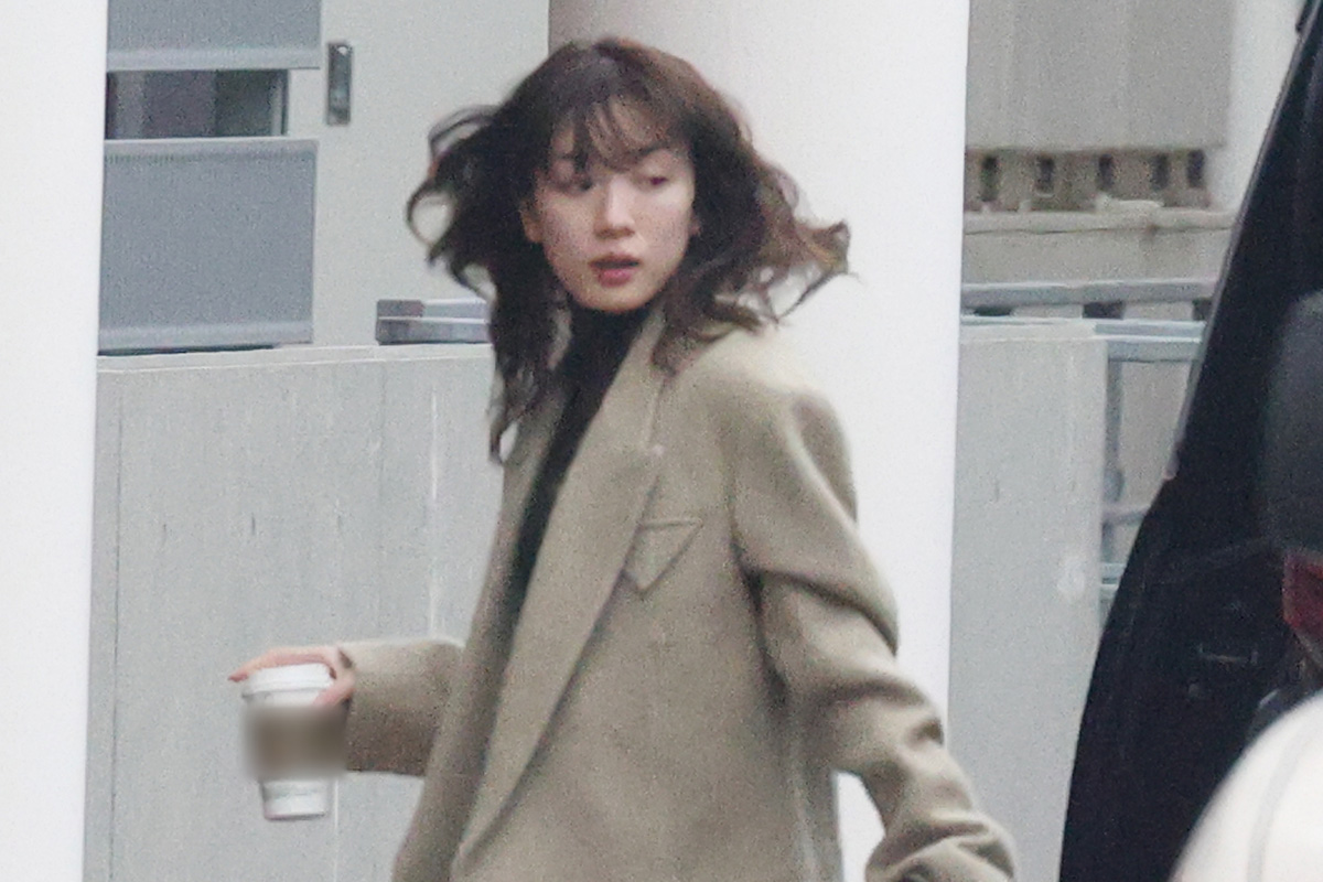 「犯人探しに躍起に」永野芽郁 休業状態で自宅待機のなか“親密2ショット”流出元に執着 感情的になり冷静さを欠いた言動も…周囲は困惑