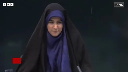 再）【イスラエルがイランの国営テレビ局を空爆】BBCニュース – 生放送中に爆発音と粉じん