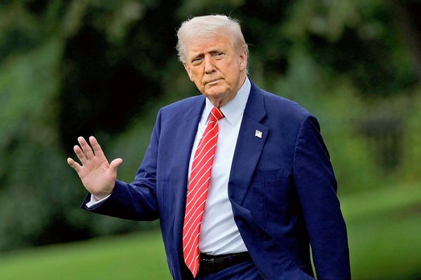 【国際】トランプ氏、中東地域が「危険な場所になる可能性」…大使館職員ら退避させる方針