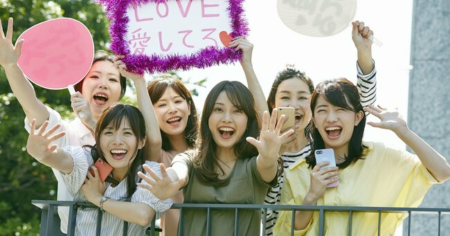 アイドルの推し年間で47000円使うって安くね？ブラックバスのルアーロッドでも一本60000円はするよ。