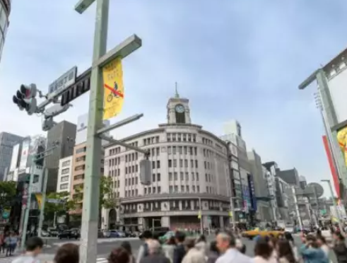 【マナー】「日本のおもてなしはどうなっているんだ！」中国人観光客のマナーの悪さに疲弊する銀座ハイブランド店員