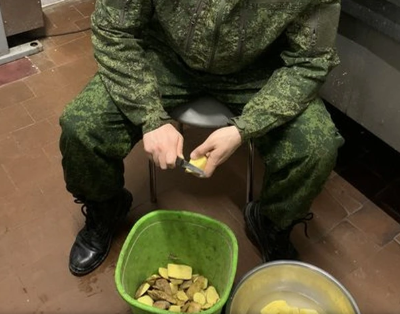 【悲報】ロシアに派遣された北朝鮮兵、使えないので雑用に回されていた
