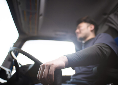 【酒】一カ月で「飲酒運転20件」はさすがにひどい…2500台の認可取消 「日本郵便」の安全確認義務違反の原因と配送網崩壊危機