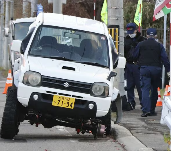 事故現場近くの新築には住めない。娘の入院費に住宅ローン。不正改造車カスから支払われたのは20万