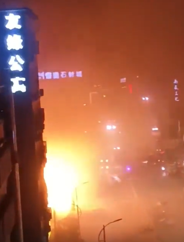 中国福建省にてガスパイプライン破損。派手に爆発して2人が死亡、5人が負傷