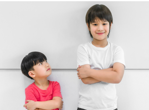 自分の身長に不満を持っている男性ほど「同性への敵意が強くなる」　最新の研究結果で判明