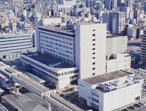 東洋の没落国家で10階建ての公共ビルを4階建てに減築する大規模改修に着手。身の丈に合った対応へ