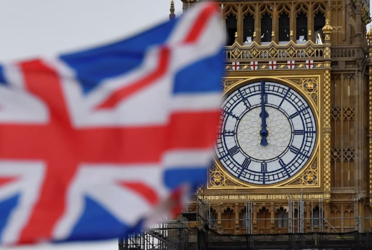 【英国が打ち出した新たな移民抑制策に日本人の間で動揺が広がっている】「私、追い出されるかも」　英語力がなければビザの発給が難しくなり、駐在員の成人の家族に英語試験が課されるとの見方も