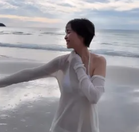【画像】渡邊渚さん　シースルーのスケスケショット公開！　海で抜群のスタイルを大公開　「自由に生きるって幸せ」地上波もスタート