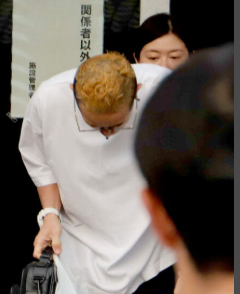 松岡昌宏が３秒間無言で一礼