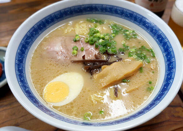 「創業10周年　ラーメン800円を300円デー」←こういう時しか行かない奴嫌い