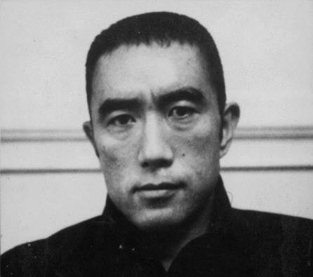 三島由紀夫が太宰治を嫌いなのは、自分に似ているからと言っていたな