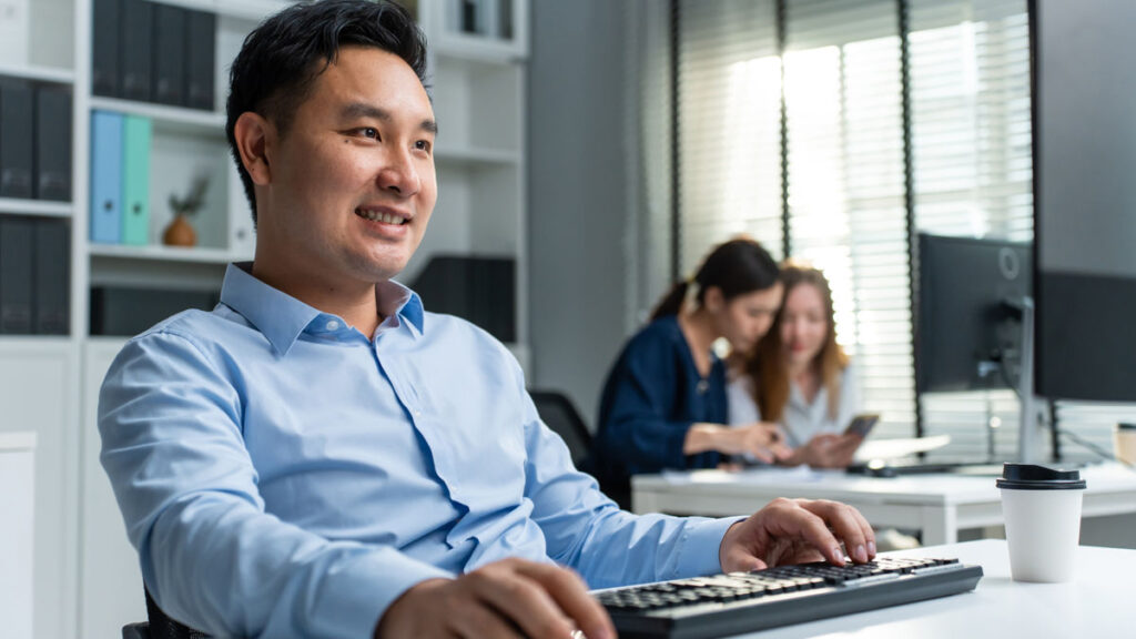 中国で出勤して働いているフリをするための「働くふり会社」ビジネスが流行