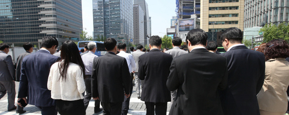 【“中流貧民”が訴える生活苦の実態】「スーパーで高くて買うのをあきらめることが増えた」・・・物価高や税金・社会保険負担の増加で中流と言われた人たちの暮らしぶりが貧民化している