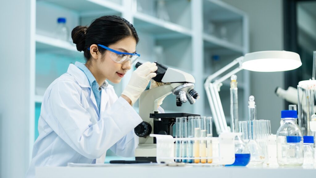 博士課程の学生支援、生活費支給「日本人限定」に見直しへ　 受給者の４割近くが留学生 最多は中国籍