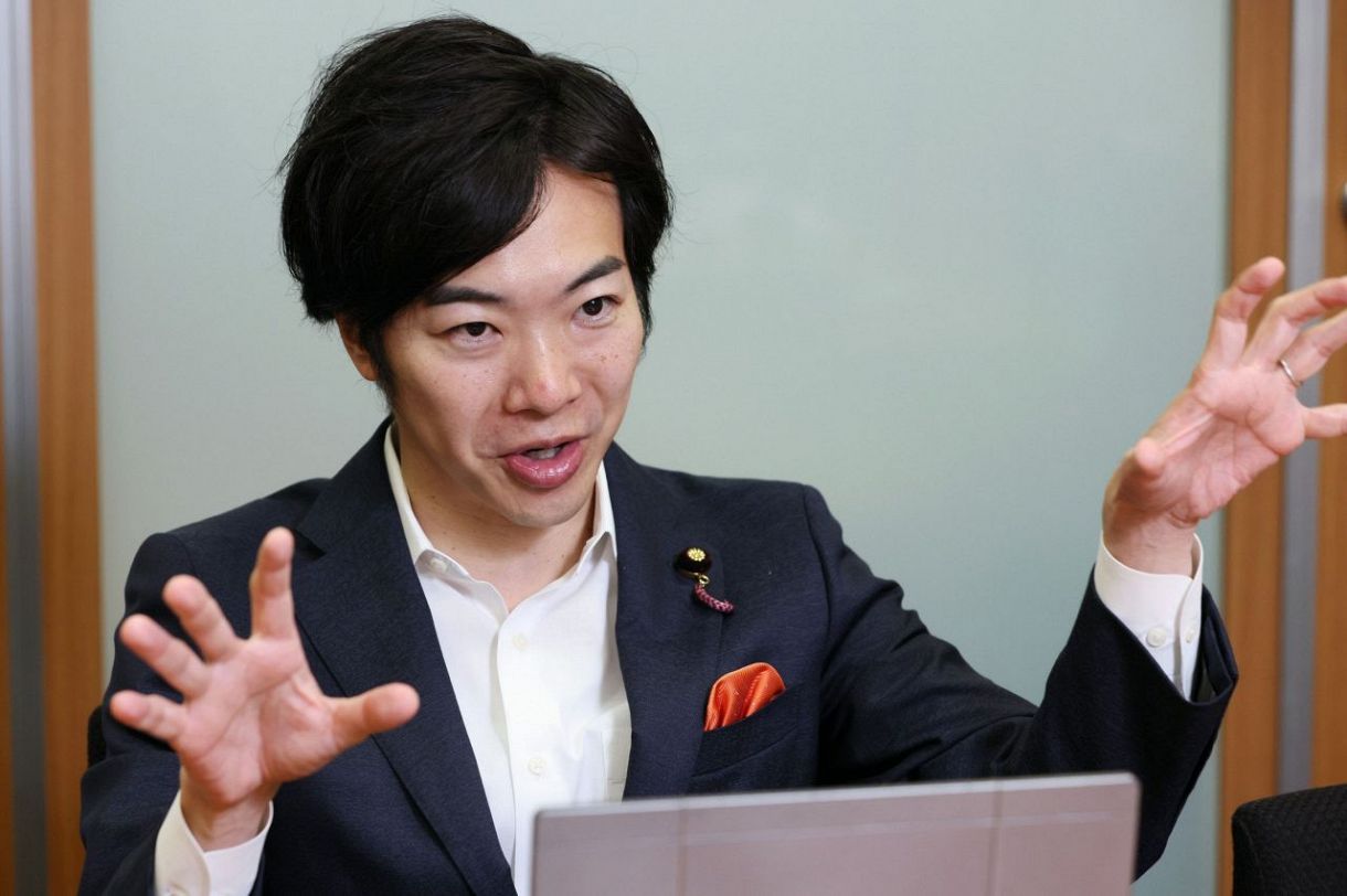 【X】 日本維新の会・おときた駿「一律10万円給付した際の費用は12.8兆円。国民一人あたりに換算すると10.2万円で、もらう金額より支出が多い計算です」