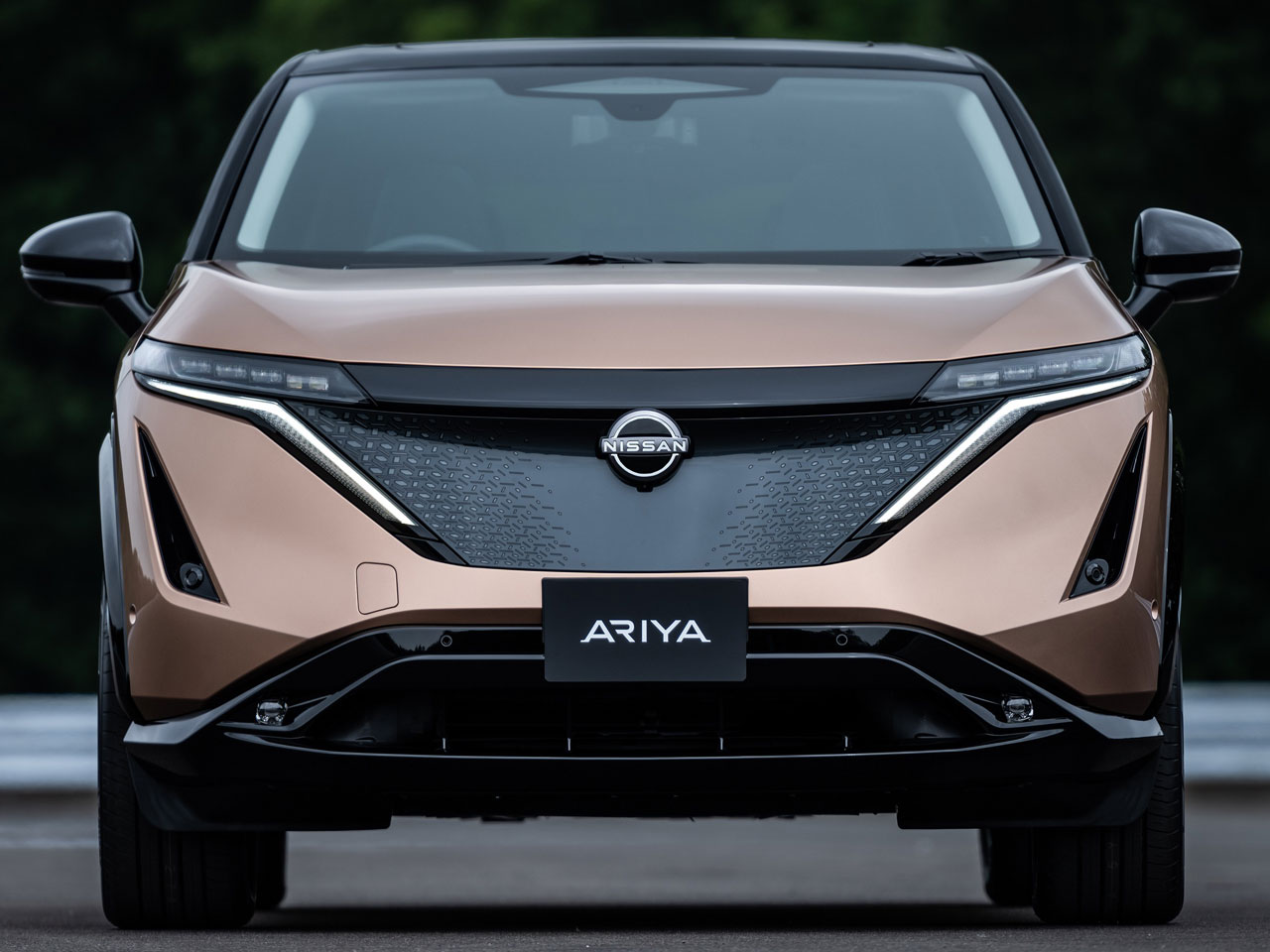 日産･アリア　めちゃめちゃいい車なのになぜ売れない？　一千万円でこんなの売れてたまるかよw