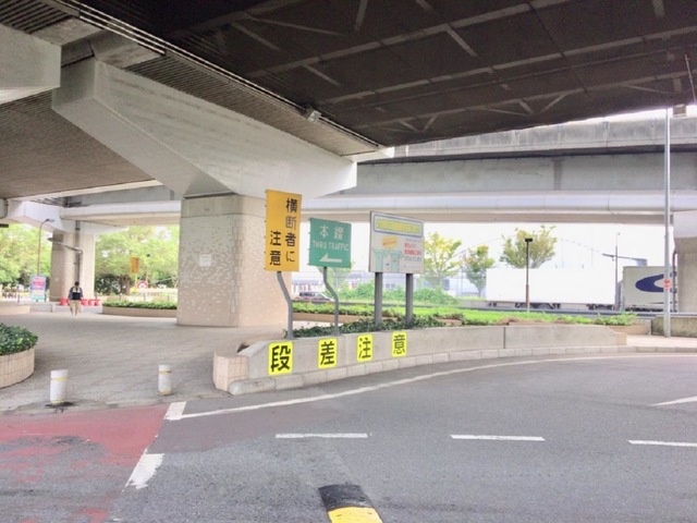 【動画】東大阪PAの車カス。なんもないところでぶつける運転初心者をご覧ください