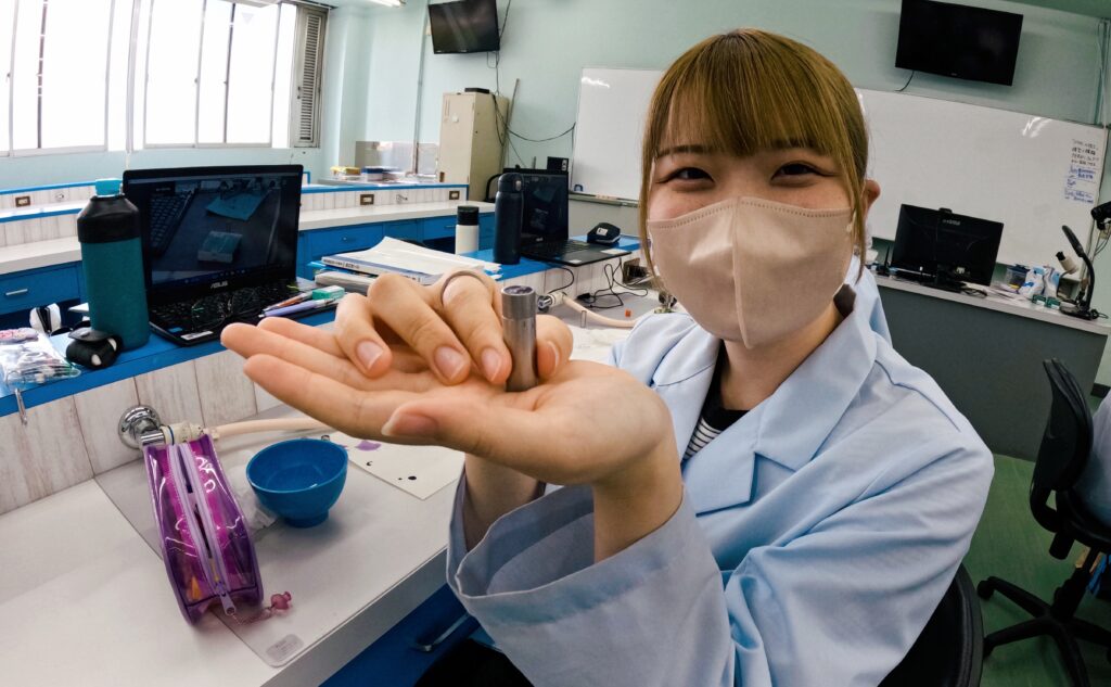 歯医者のお姉さんたちってマジで給料が安いらしいな。